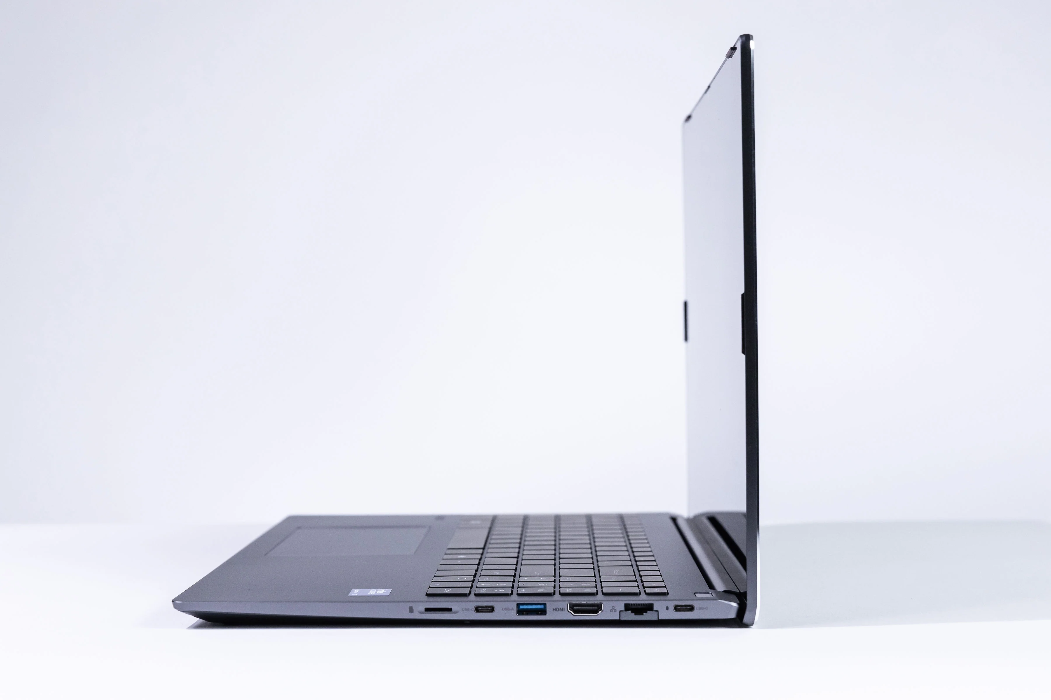 FS 16" Touch | Windows 11 Home | Intel® Core™ Ultra 7 | Aluminum - Image 7