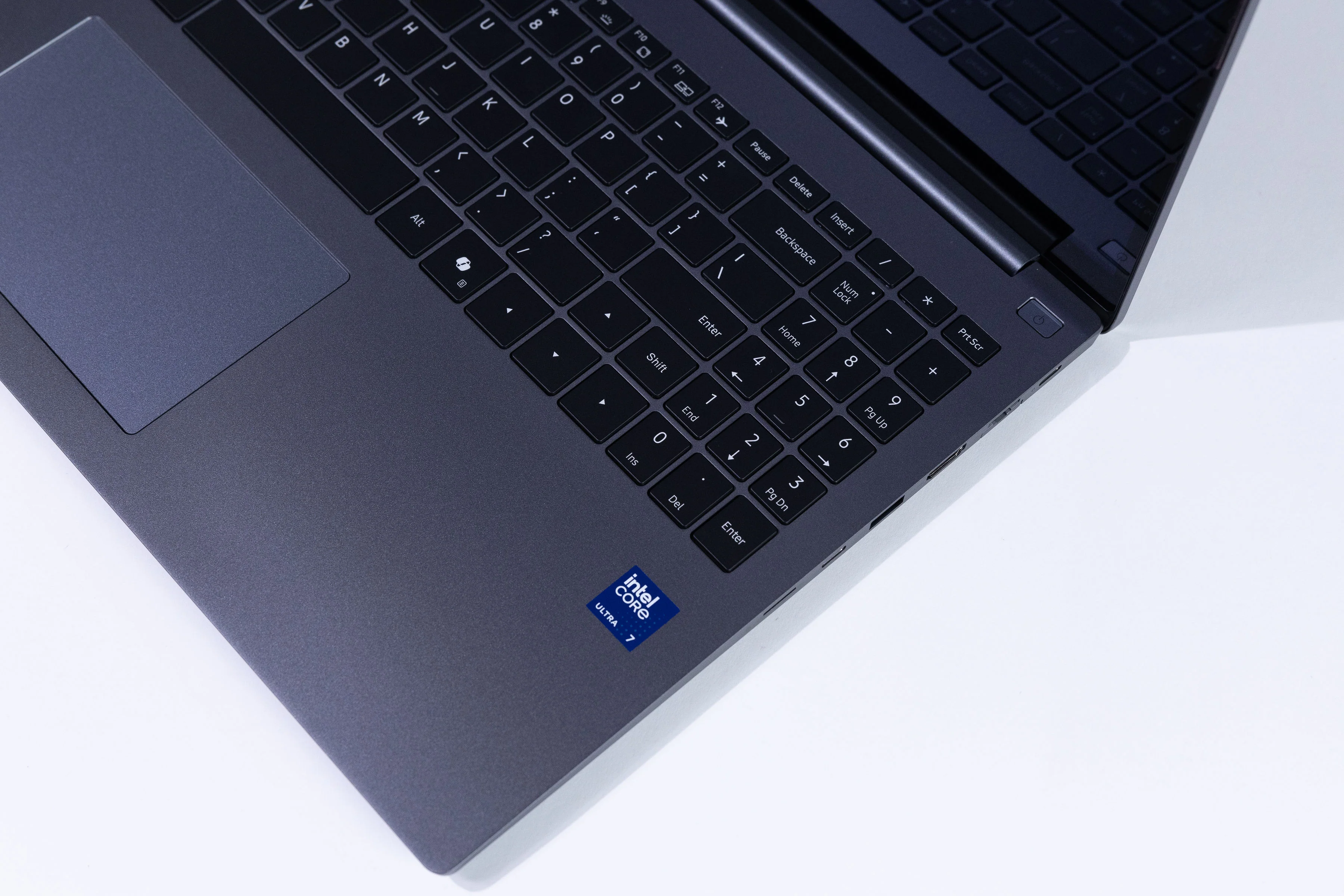 FS 16" Touch | Windows 11 Home | Intel® Core™ Ultra 7 | Aluminum - Image 8