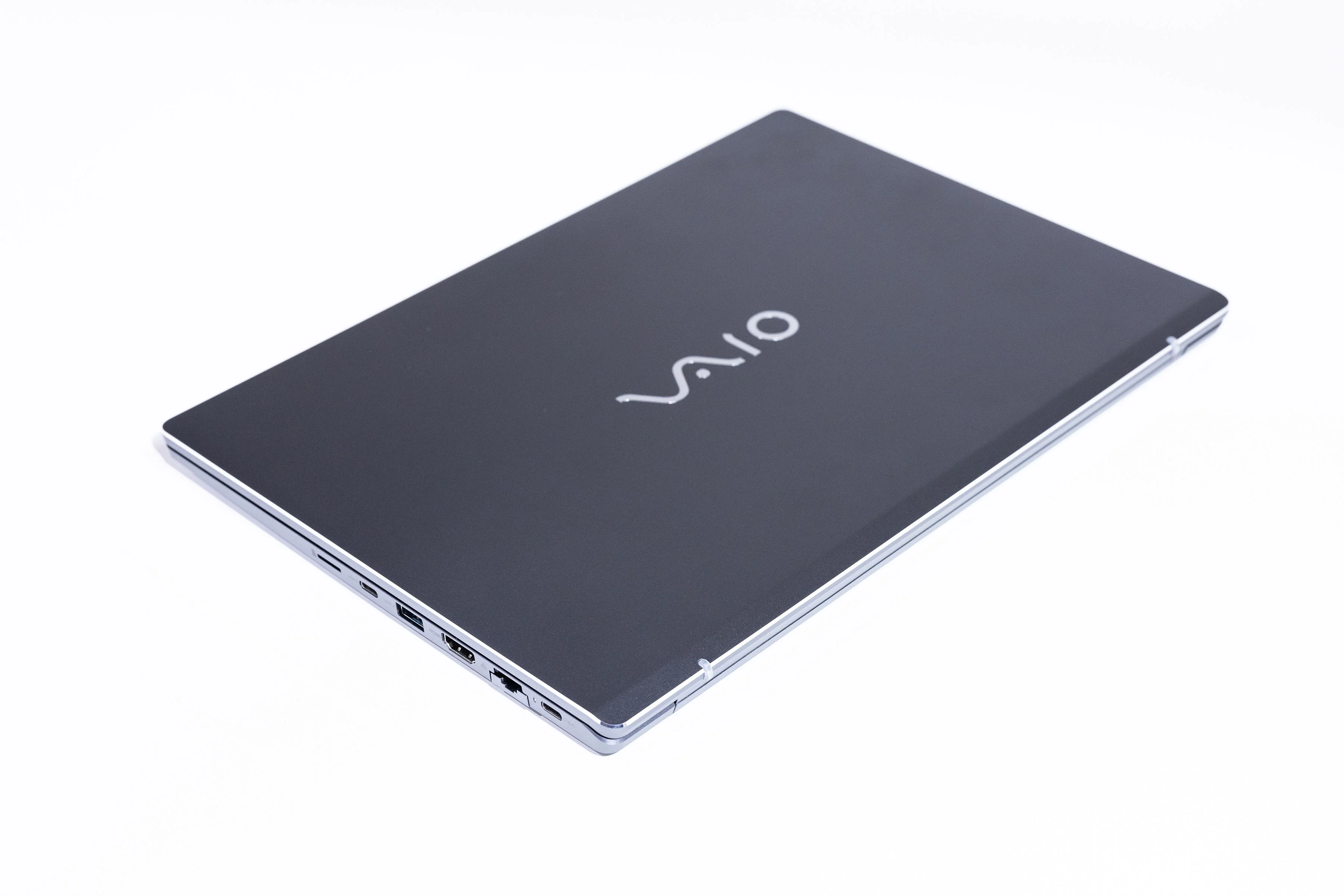 FS 14" Touch | Windows 11 Home | Intel® Core™ Ultra 7 | Aluminum - Image 7